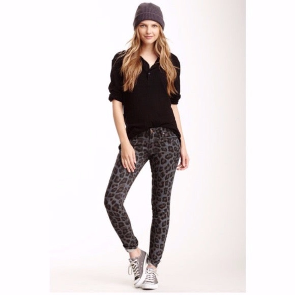 MOTHER Denim The Leopard Print Looker Skinny Jeans
